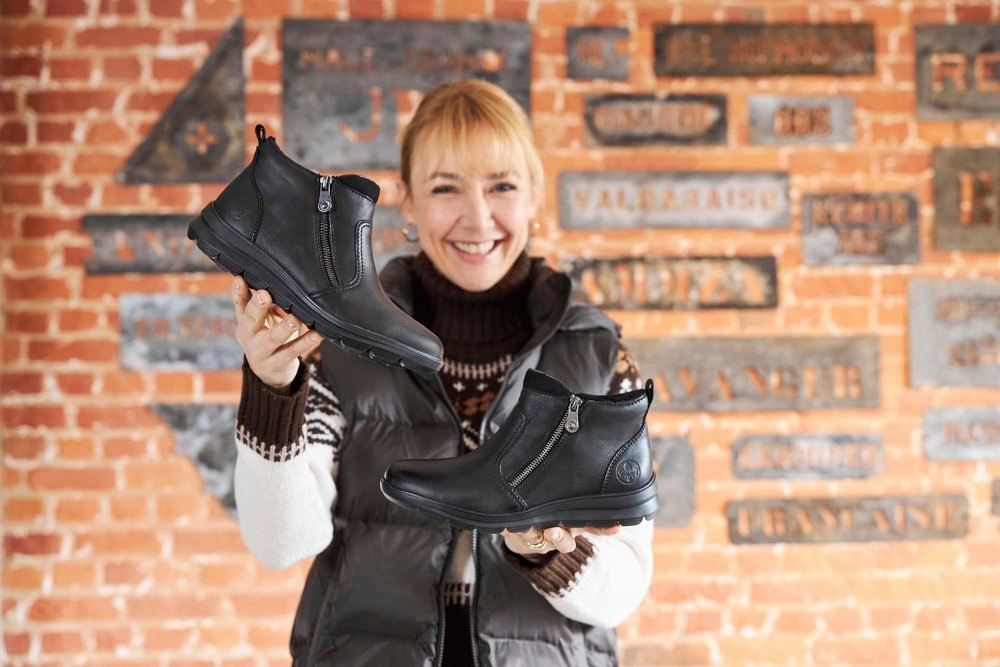 Женские ботинки Rieker из натуральной и искусственной кожи в магазинах ЕвроБот